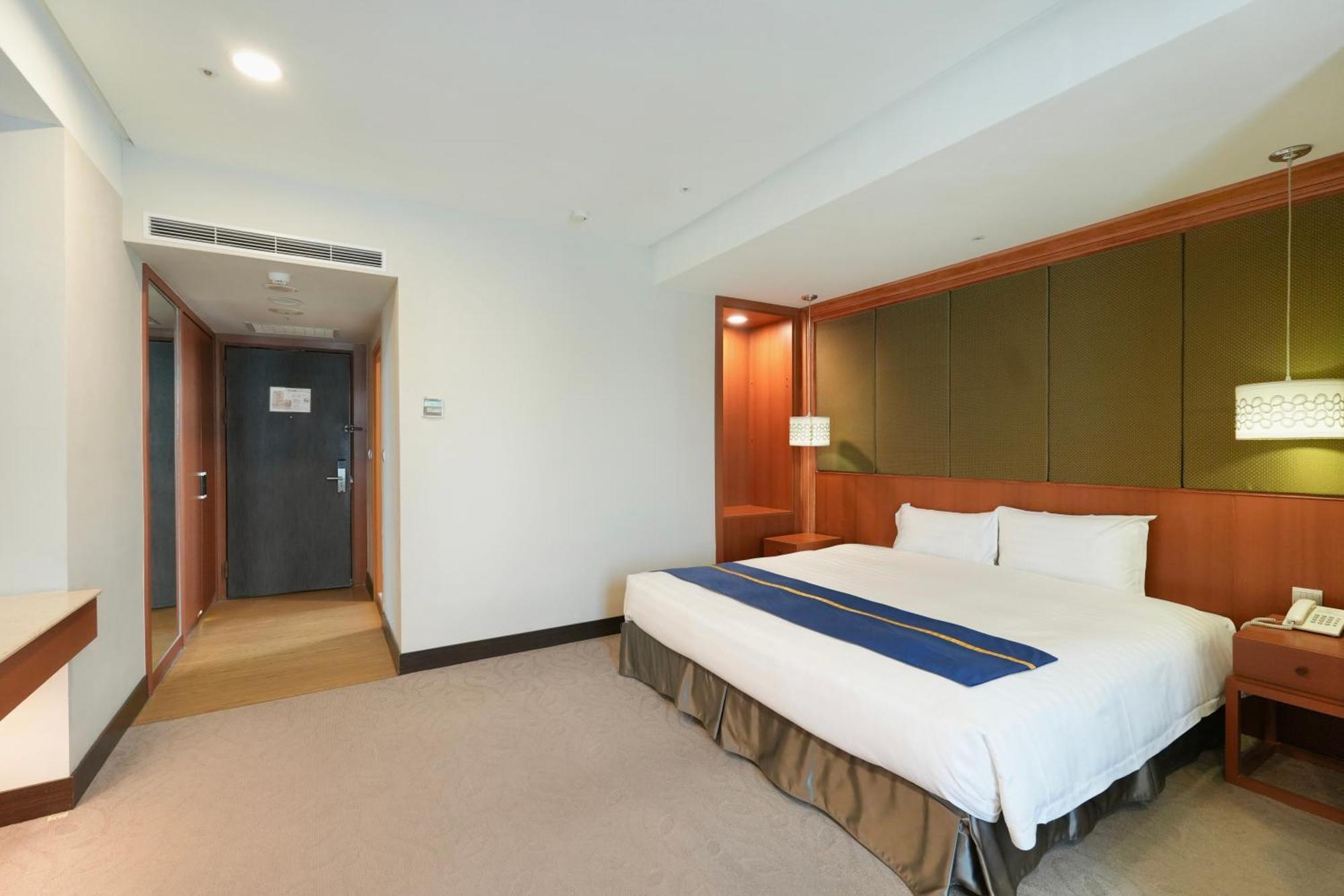 Hiyeshotel勤天商旅-花蓮館 Hualien Eksteriør billede